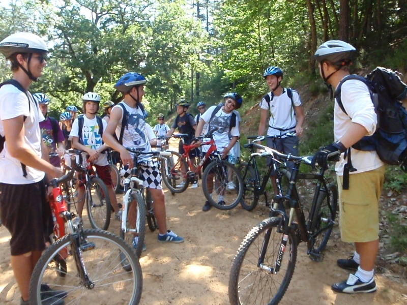Village Camps International Summer Camp Ard&egrave;che, France 2019-07-26 https://www.villagecamps.com/journals_admin/images/70-8-A break in the shade.jpg